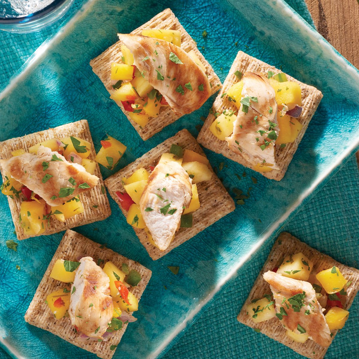 Triscuit Reducido en Grasa Galletas Integrales de Trigo para Lunch Vegano Tamaño Familiar - 11.5 oz - Imagen 5