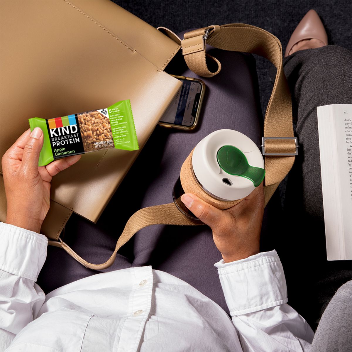 KIND Barras Nutritivas para el Desayuno de Manzana y Canela - 10.58 oz / 6 ct - Imagen 4