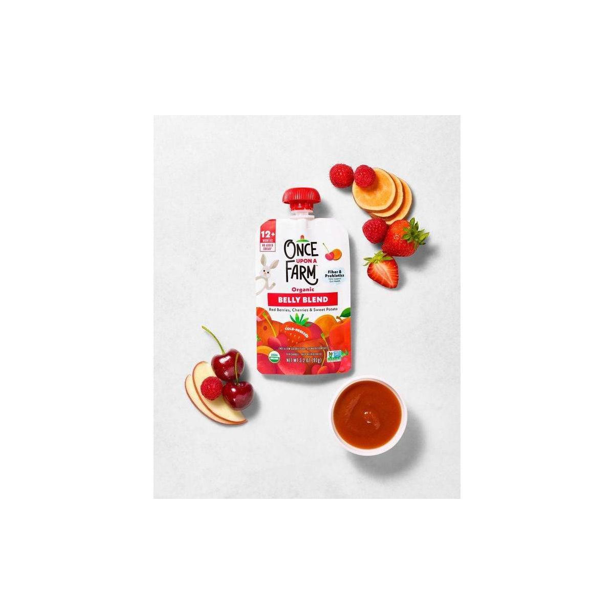 Once Upon a Farm Belly Blends Bolsita de Fruta con Bayas Rojas, Cerezas y Camote - 3.2 oz - Imagen 4