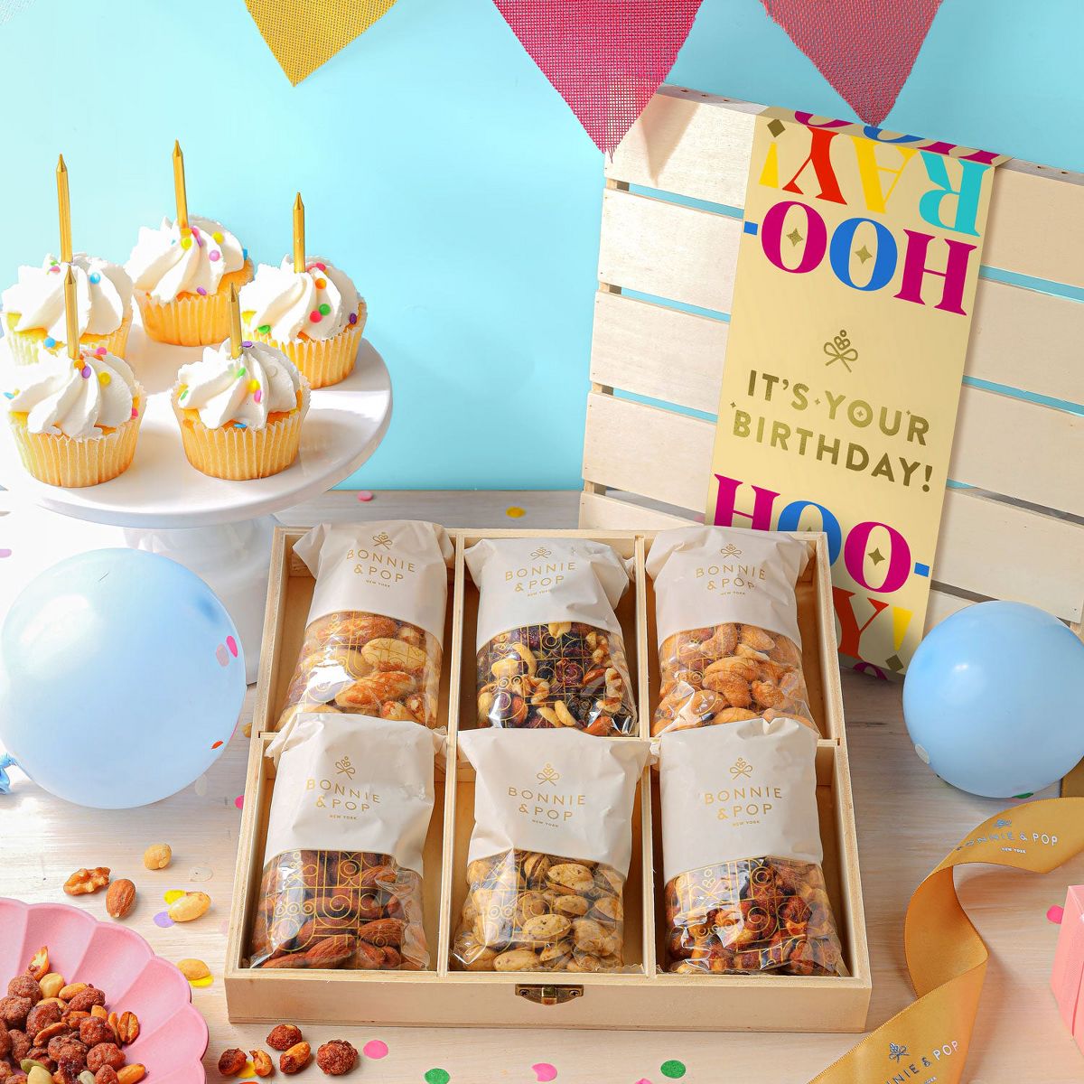 Bonnie and Pop - Canasta de Regalo de Cumpleaños en Caja de Madera Reutilizable - Opción de Regalo de Nueces Saludables - Imagen 5