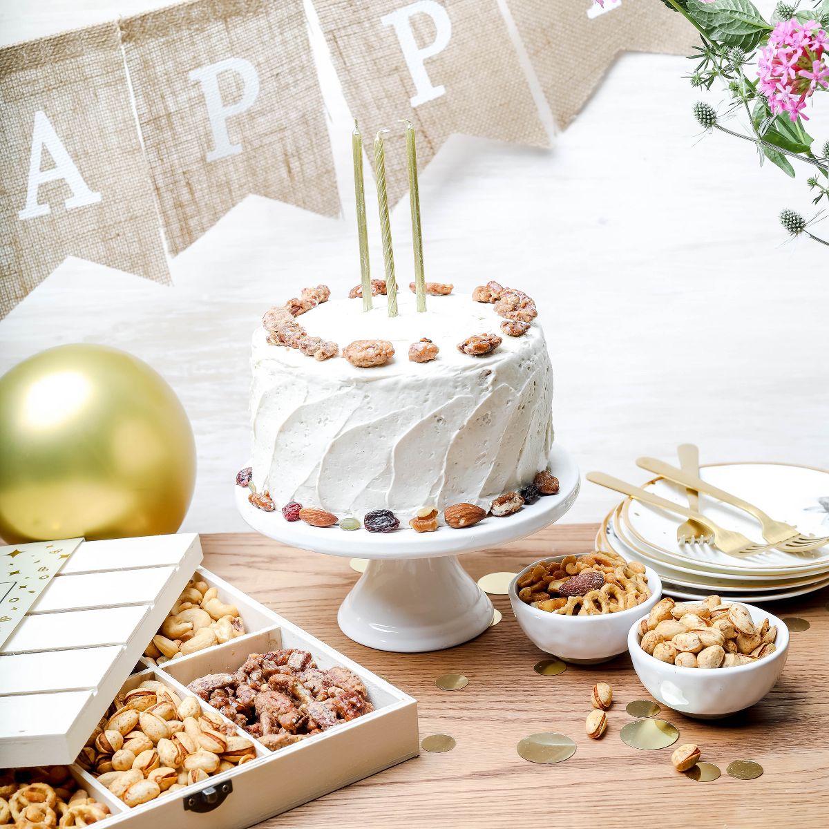 Bonnie and Pop - Canasta de Regalo de Cumpleaños en Caja de Madera Reutilizable - Opción de Regalo de Nueces Saludables - Imagen 8